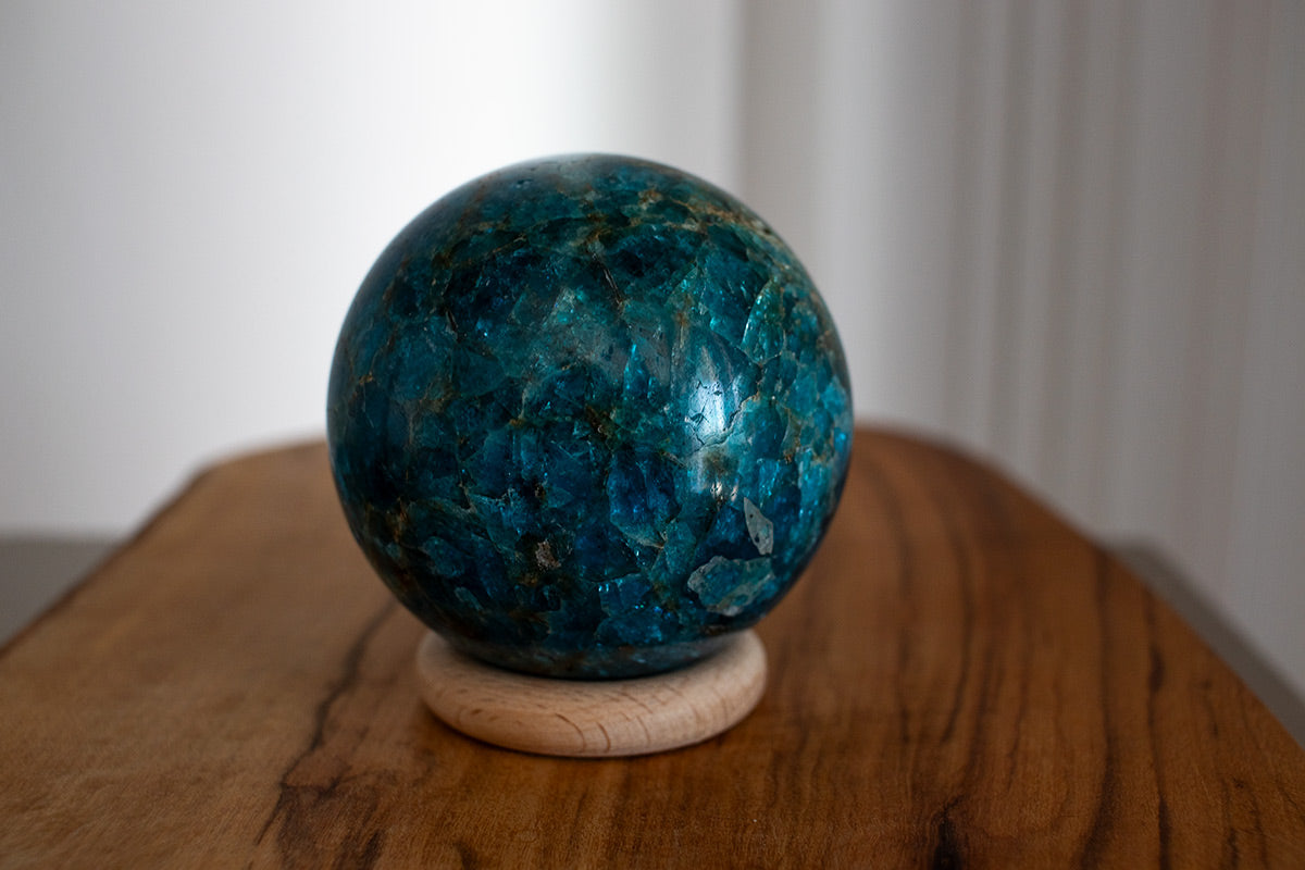 blue-apitite-crystal-sphere